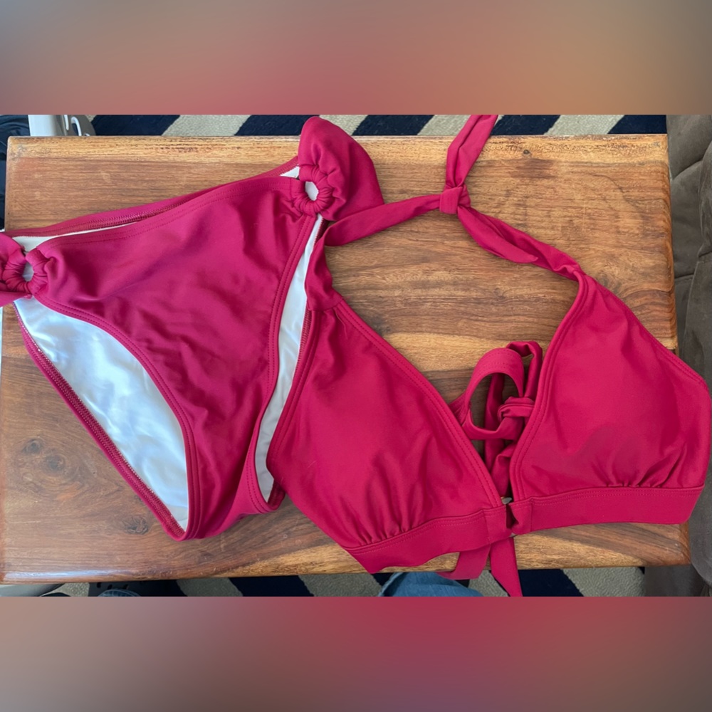 Ladies, medium, 2 piece bikini, bathing suit, swim wear. Vacation, summer ready!